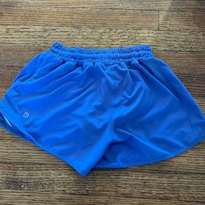 Lululemon Hotty Hot Low Rise Shorts || Size 2|| 4 Inch||Wild Indigo Color